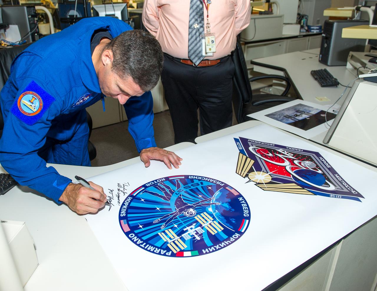Flight Engineer of Expedition 37/38 Visits Goddard, NASA Astronaut Mike Hopkins